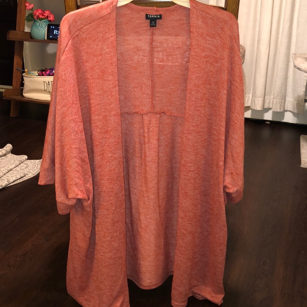 Women’s plus size short sleeve cardigan